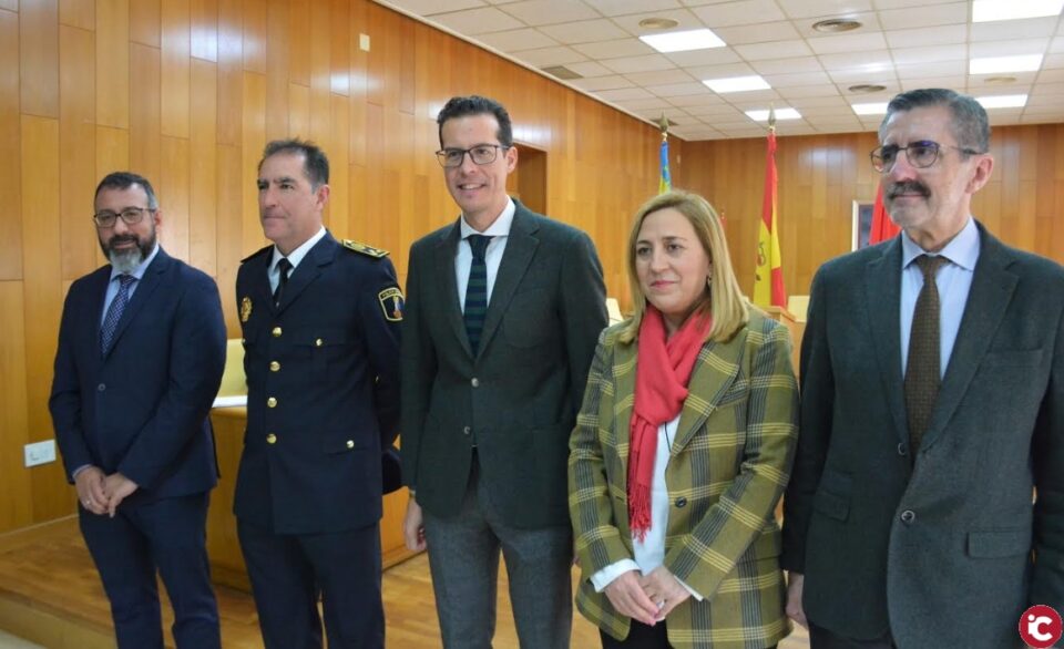 Francisco Cazorla toma posesión como Comisario Principal de la Policía Local de Elda