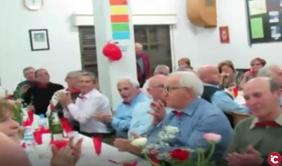Los mayores de Elda celebraron en Caliu una divertida cena de San Valentín