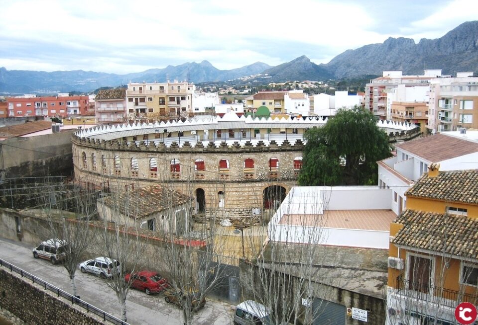 Convenio de colaboración entre el Ayuntamiento de Monóvar y la Asociación cultural El Bouet para la dinamización de la plaza de toros