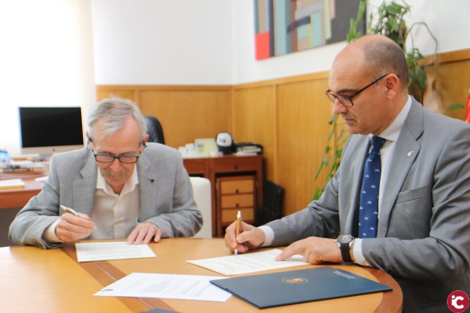 Els drets dels nounats protagonitzen el conveni entre la Universitat d'Alacant i l'associació Hasta que tu Quieras