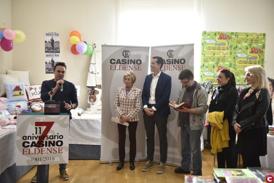 Inauguración del 41º Rastrillo de Manos Unidas y de la Acción Católica de La Inmaculada en el Casino Eldense