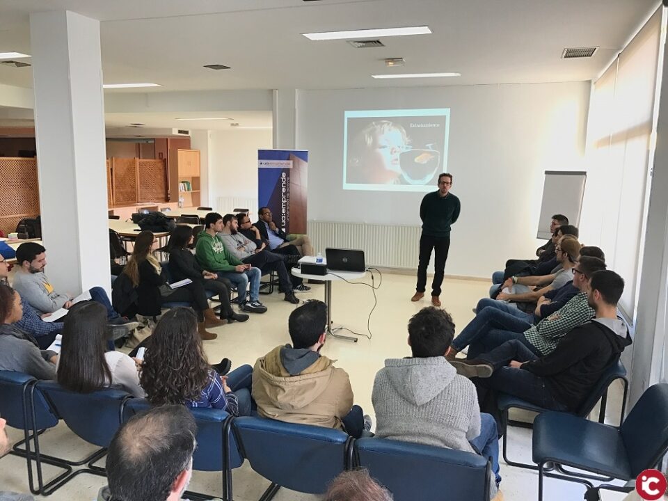 La Universitat d'Alacant llança un itinerari formatiu per a emprenedors