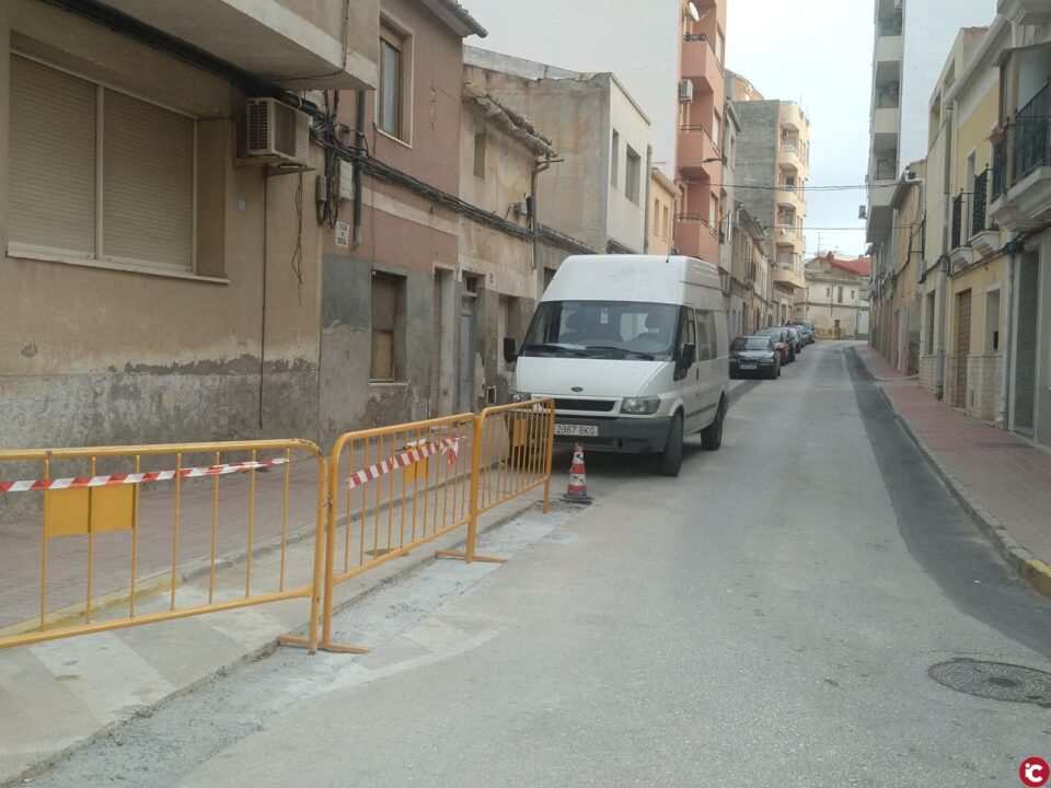Mejoras en las conducciones de agua potable y alcantarillado en Monóvar