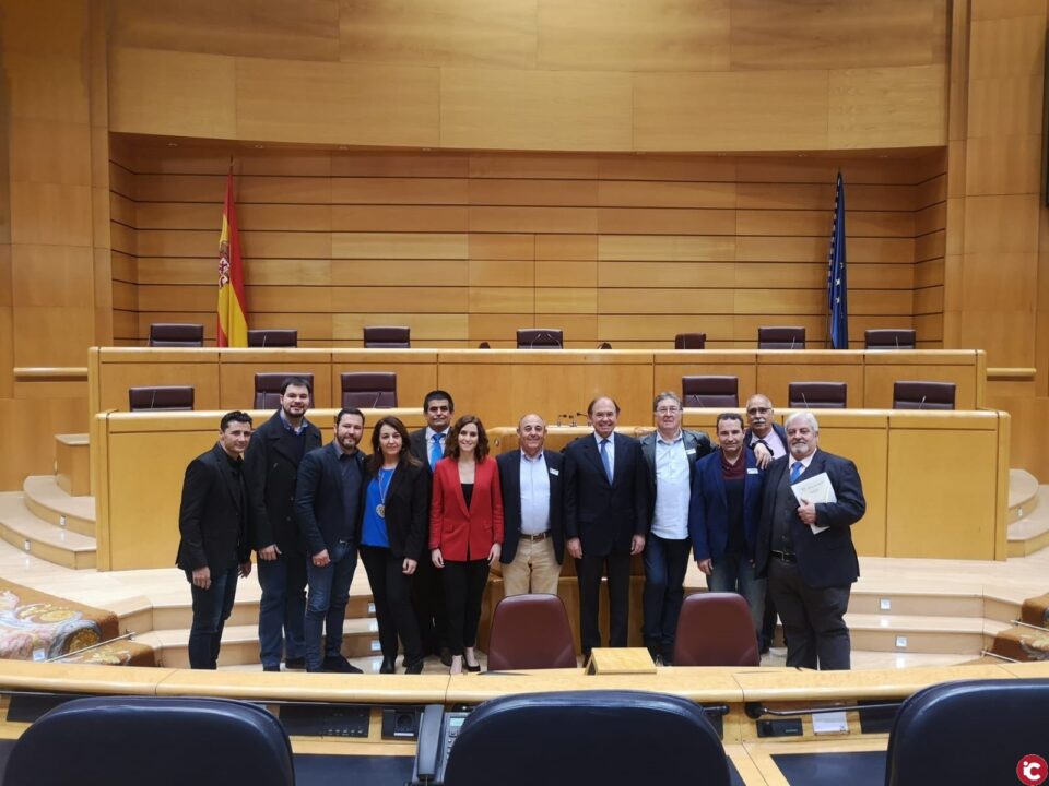 PP ELDA: Fran Muñoz acompaña a la Asociación de Jubilados y Pensionistas AJYPE a presentar sus reivindicaciones en el Senado