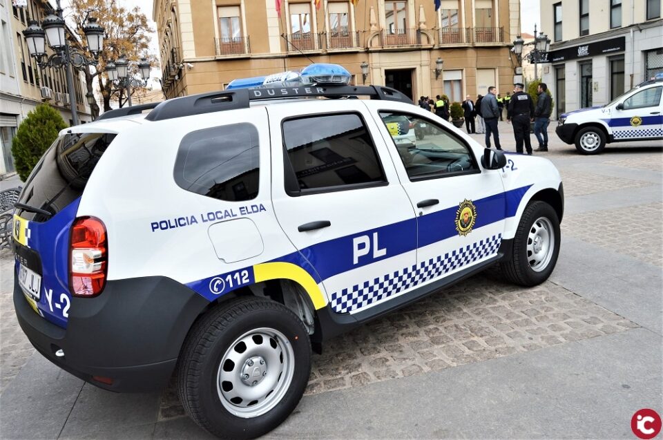 La Policía Local de Elda alerta de los fraudes en la contratación de seguros falsos de automóviles