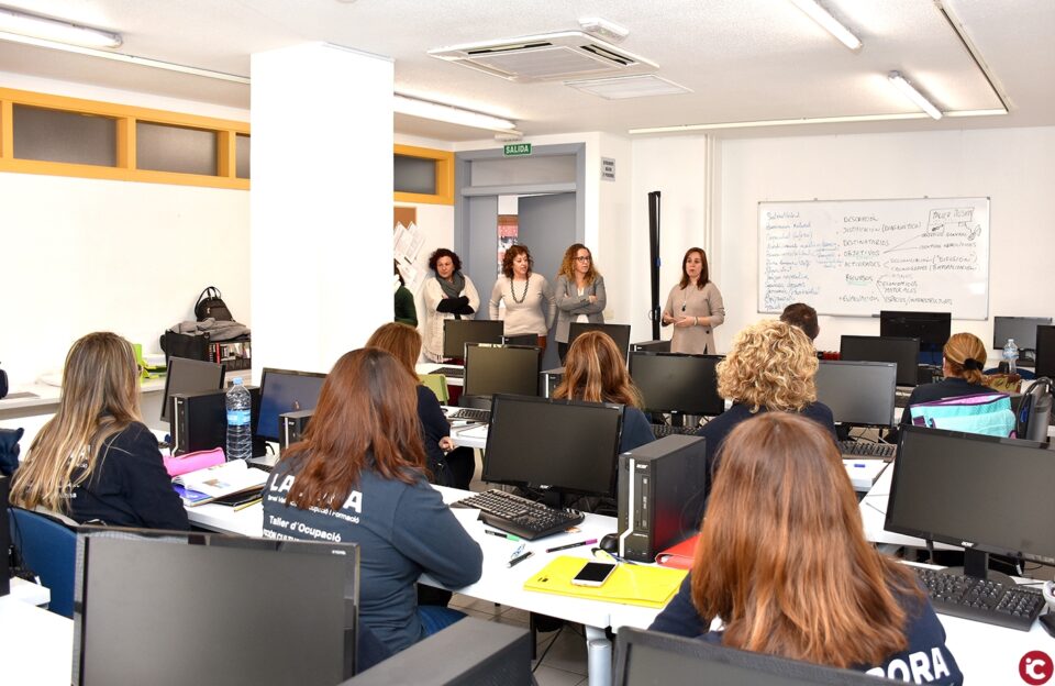 Un total de 12 personas mayores de 25 años se benefician del