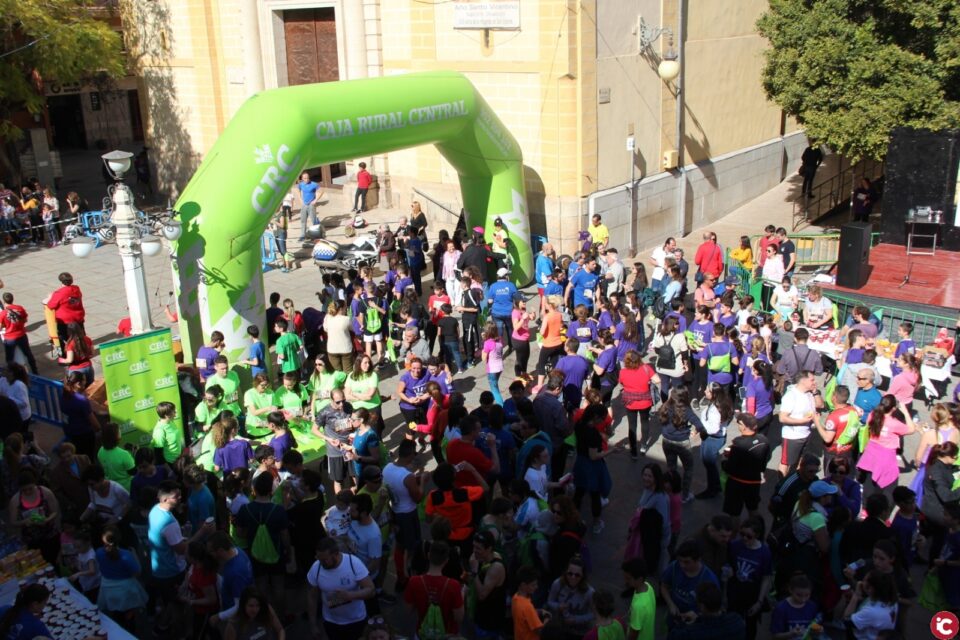 Más de 800 personas participan en la segunda edición de la carrera solidaria Avanza con nosotros