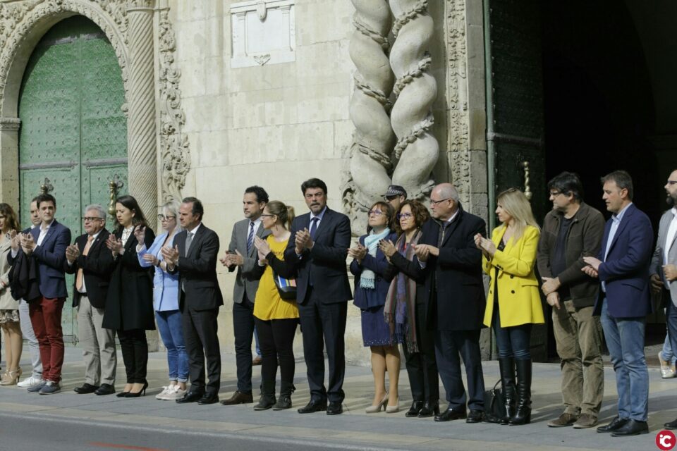 El Ayuntamiento de Alicante se suma al minuto de silencio en conmemoración del 15 aniversario del 11 M