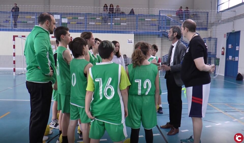 Programa "El Deporte paso a paso" con el equipo alevín del Club Baloncesto Elda