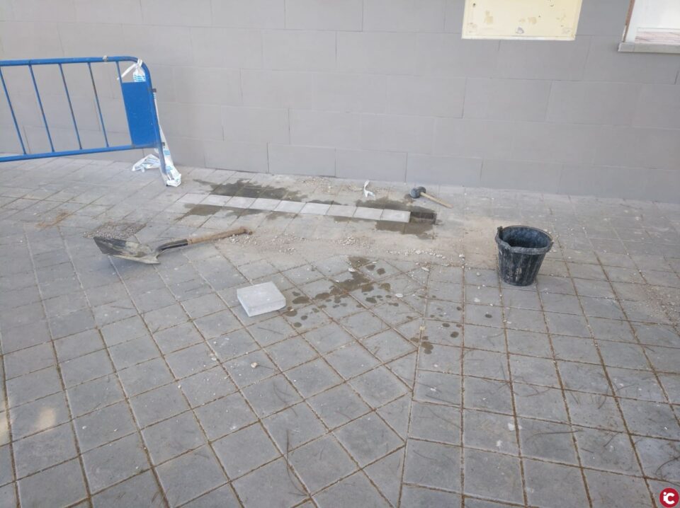 El Ayuntamiento pone en marcha la campaña especial de limpieza del puente de San José con más de 60 operarios para ciudad y playas