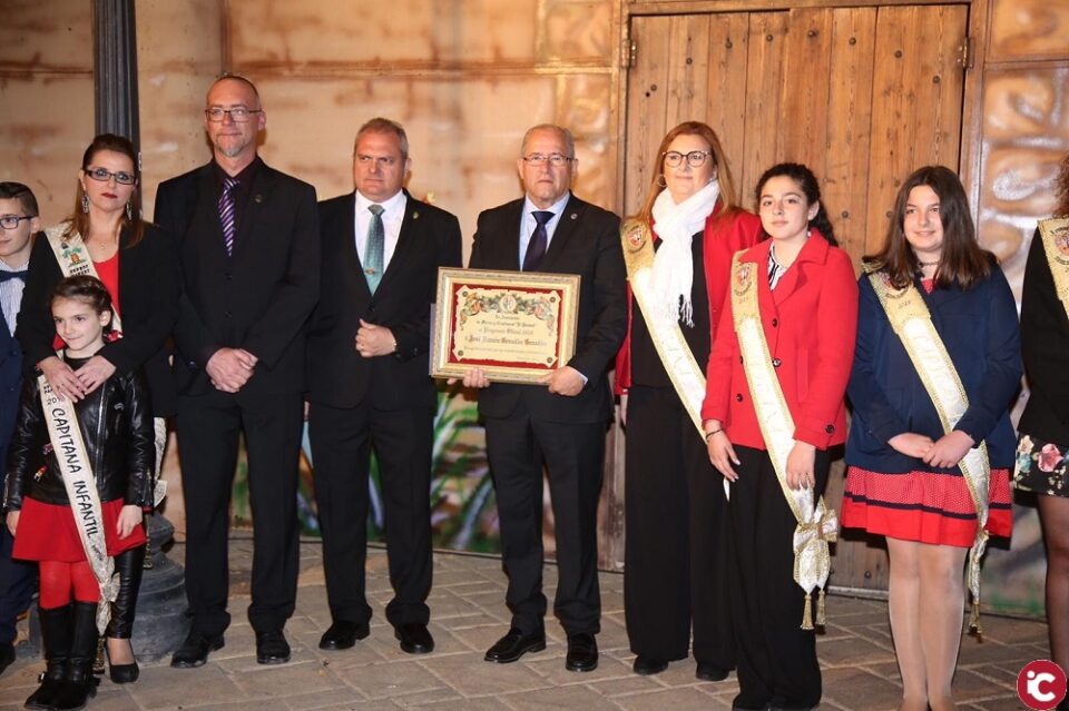 El concejal de Fiestas pregona los Moros y Cristianos de Villafranqueza-El Palamó