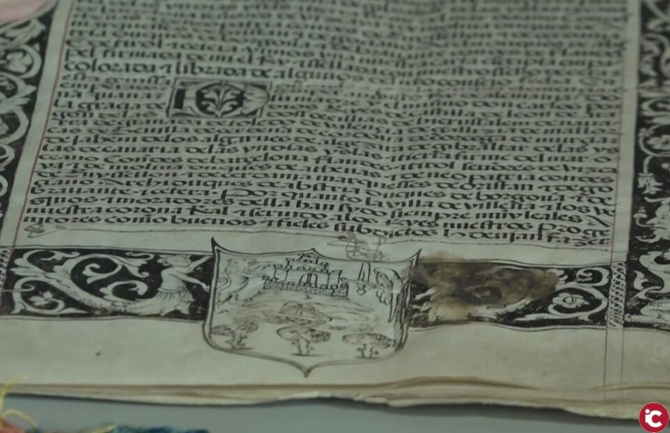 Descubrimos escritos muy curiosos en la visita al Archivo Municipal