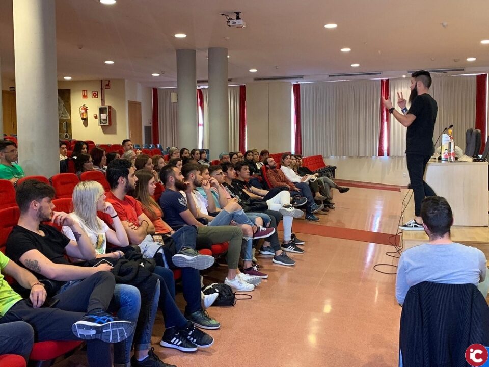 Sesenta personas participan en las sesiones de formación para evitar asfixias por atragantamiento