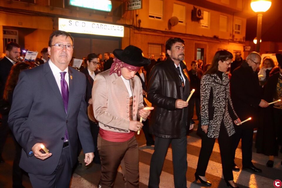 El alcalde preside la procesión en honor a San José en el barrio de Carolinas