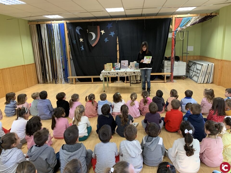 La concejalía de igualdad participa en las actividades del CEIP Rajoletes sobre las mujeres en la ciencia