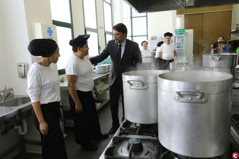 El alcalde visita el Centro de Empleo y Formación El Tossalet