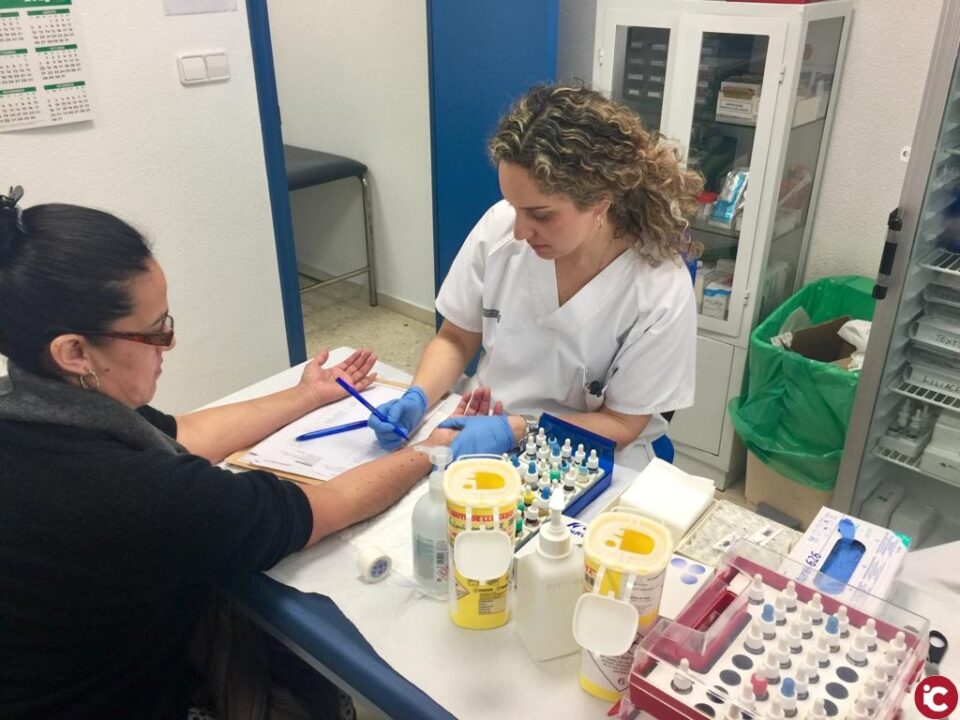 Los hospitales de Elda y Alicante colaboran en un trabajo sobre alergia a un excipiente utilizado en medicamentos