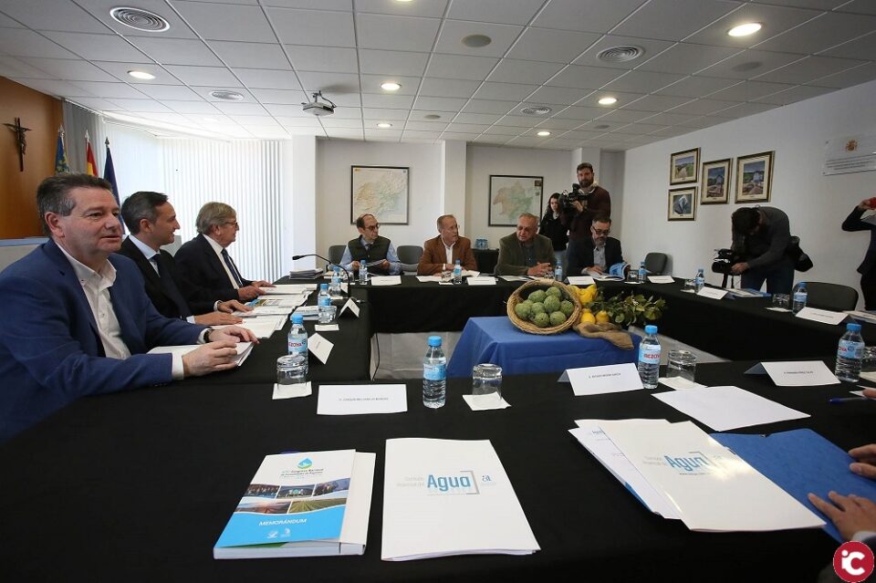 César Sánchez reitera su apoyo a los regantes y reclama agua para la provincia de Alicante