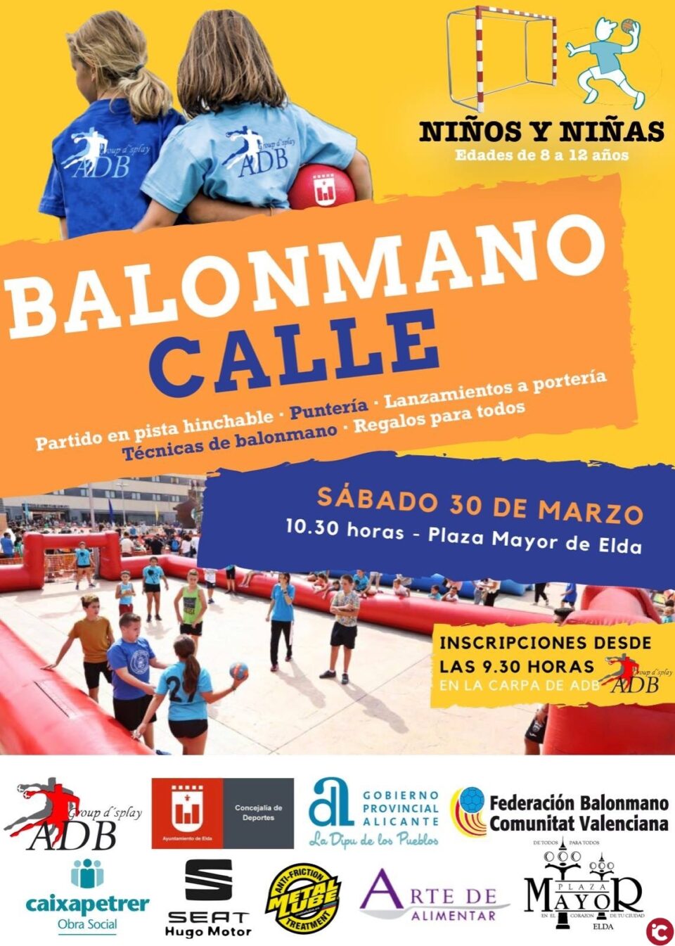 ADB ELDA ORGANIZA BALONMANO EN LA CALLE EN LA PLAZA MAYOR