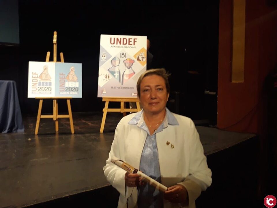 Teresa Villaplana Colomer nombrada socia de honor de la UNDEF