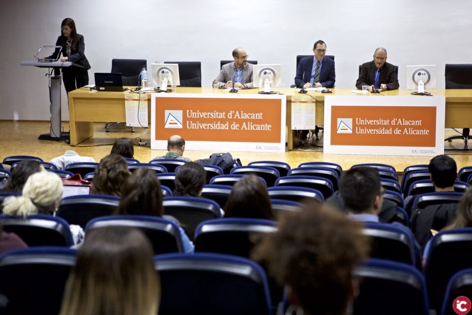 La Facultad de Filosofía y Letras de la UA celebra el grueso de jornadas de grados la próxima semana