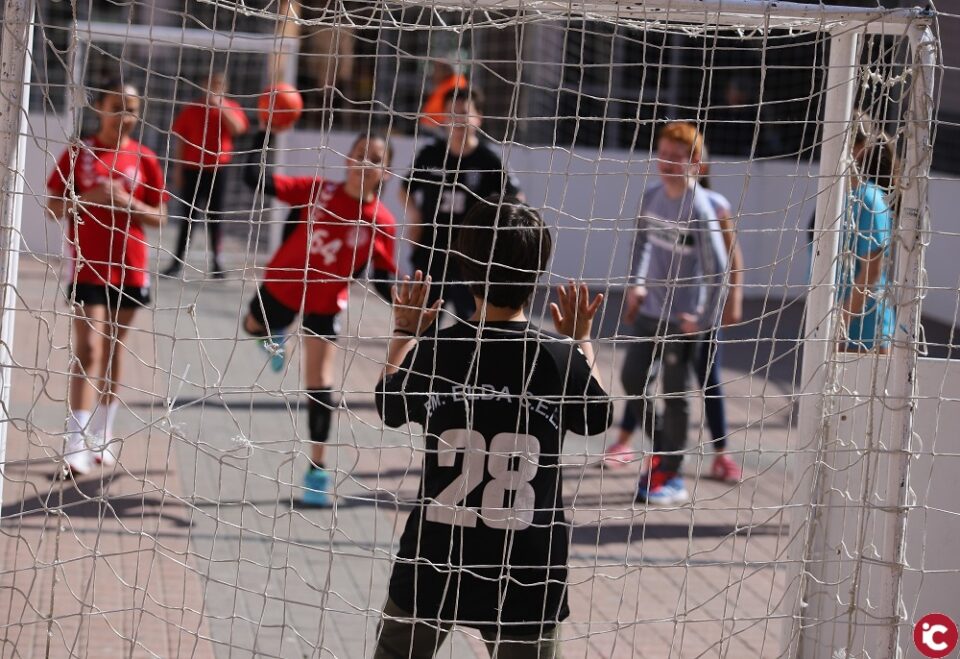 La plaza Mayor de Elda se llena de balonmano