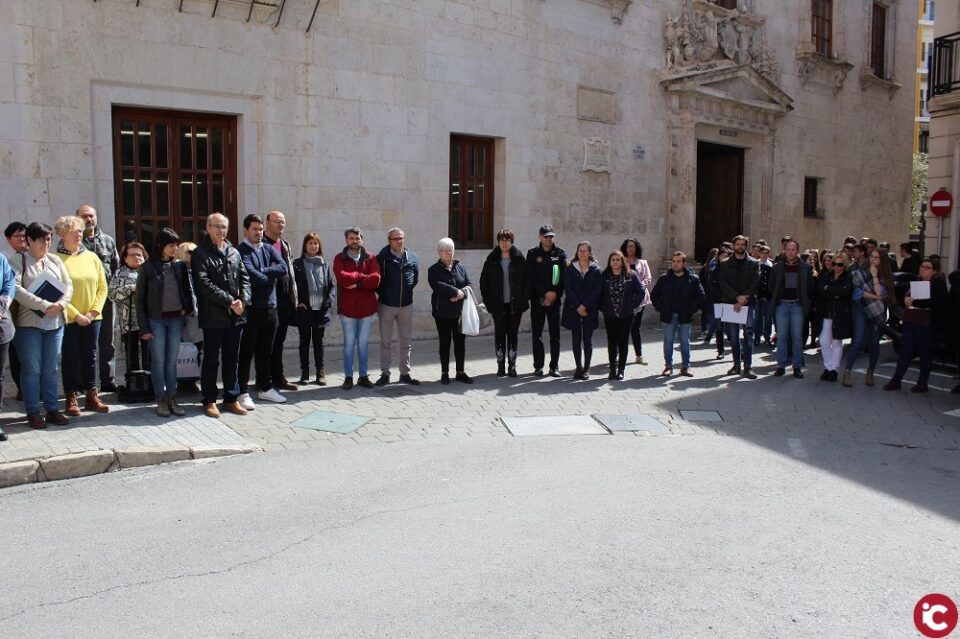 Villena muestra su repulsa contra la violencia machista