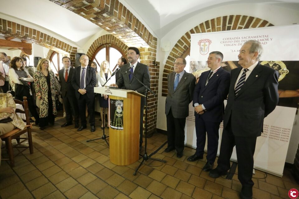 La Cofradía de La Marinera celebra su XXXIII Exaltación de la Saeta y Mantilla