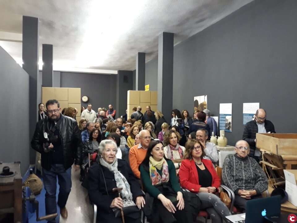 Presentado el libro Elda Caleidoscópica con fines sociales