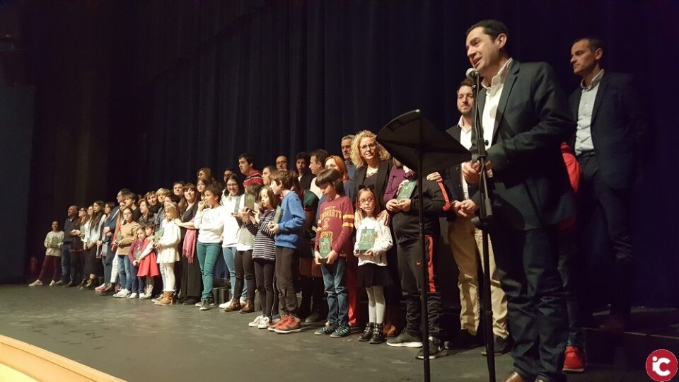 Més de 500 artistes a lescenari converteixen la Mostra de Teatre Escolar dAlcoi en un èxit