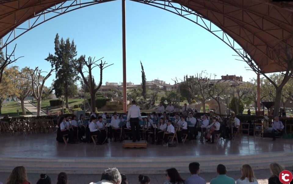 Concierto en honor a las Fiestas de la Santa Cruz de Petrer
