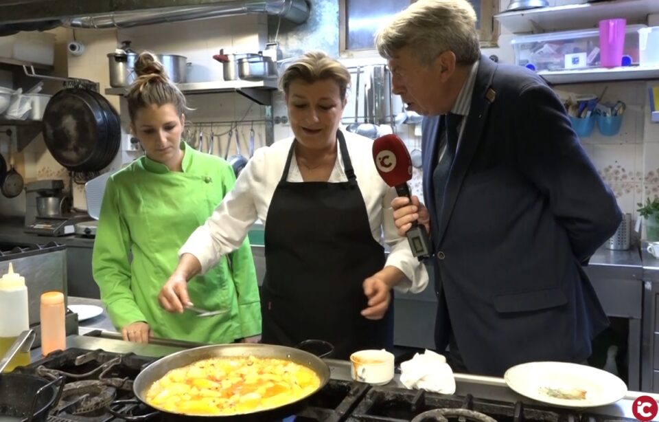 Restaurante Pirámide nos enseña cómo hacer un delicioso arroz con bacalao y un estupendo caldero de bogavante