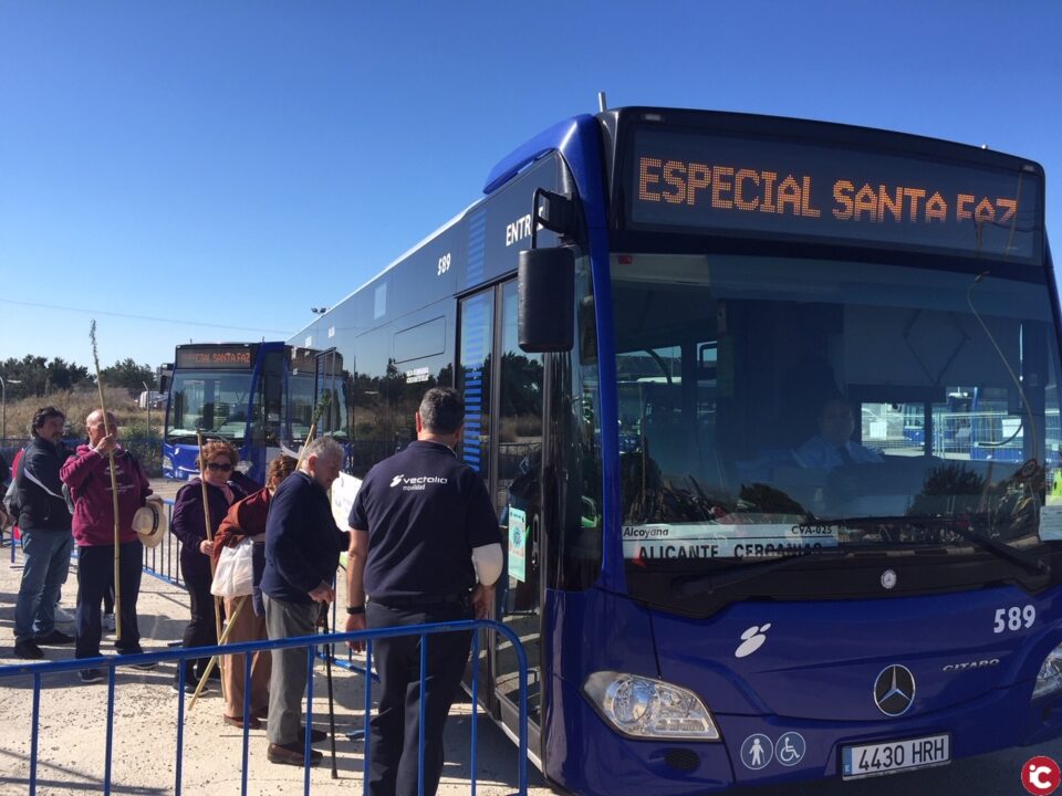 El Ayuntamiento conecta la Santa Faz y Alicante con lanzaderas cada cinco minutos de autobuses de 8 a 21 horas