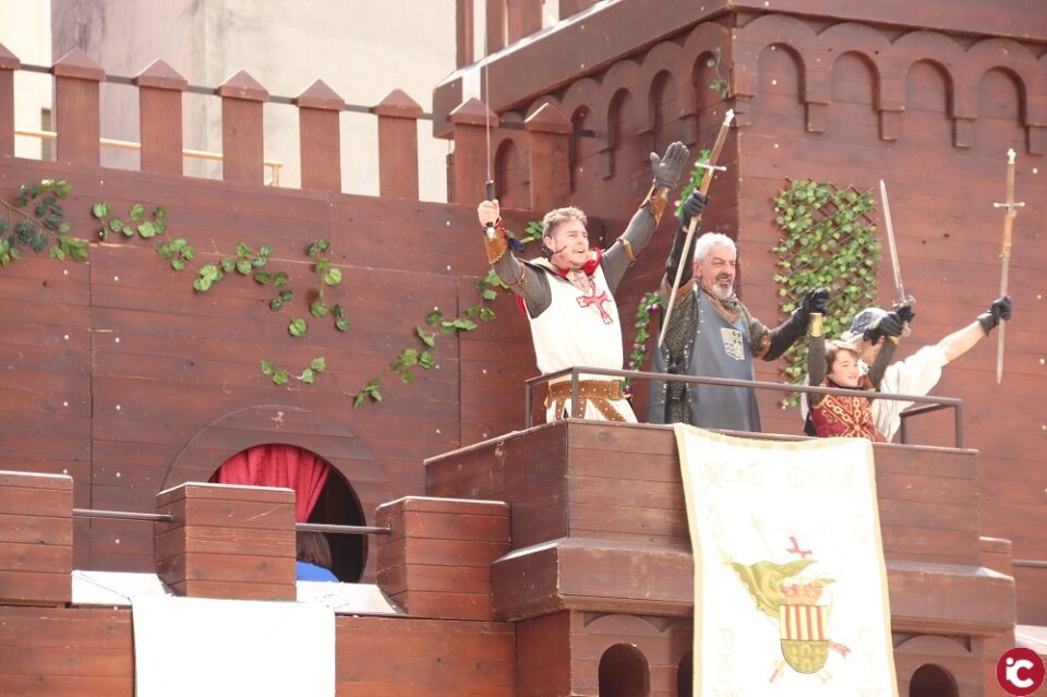 La Reconquista Cristiana cierra unas impecables Fiestas de Moros y Cristianos y abren paso a las Patronales