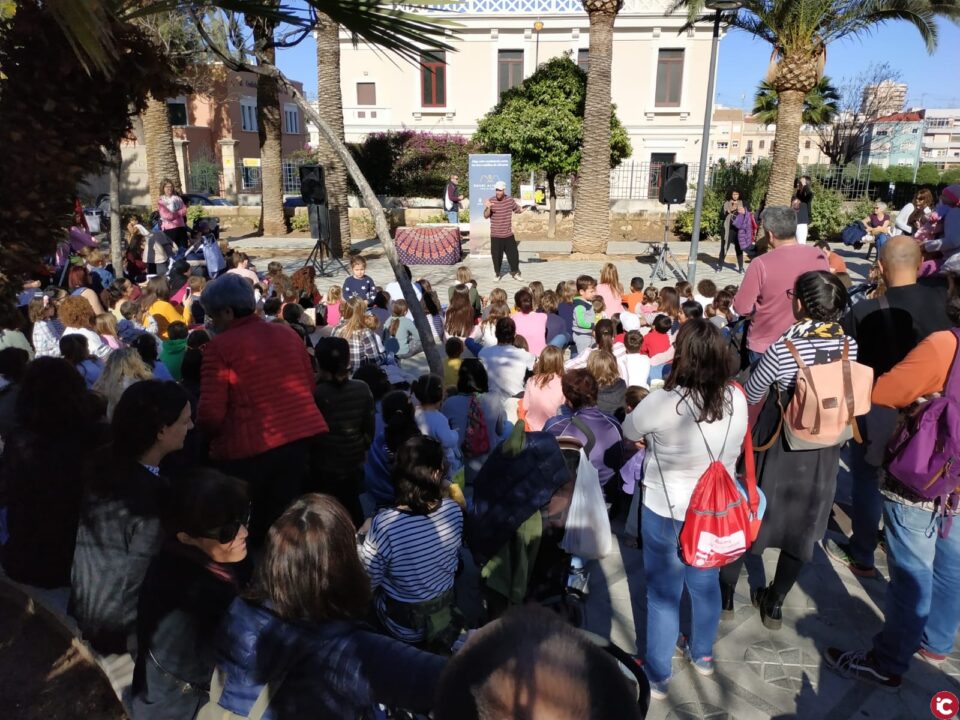 Más de quinientas personas participan en las jornadas de animación a la lectura Cuéntamelo todo