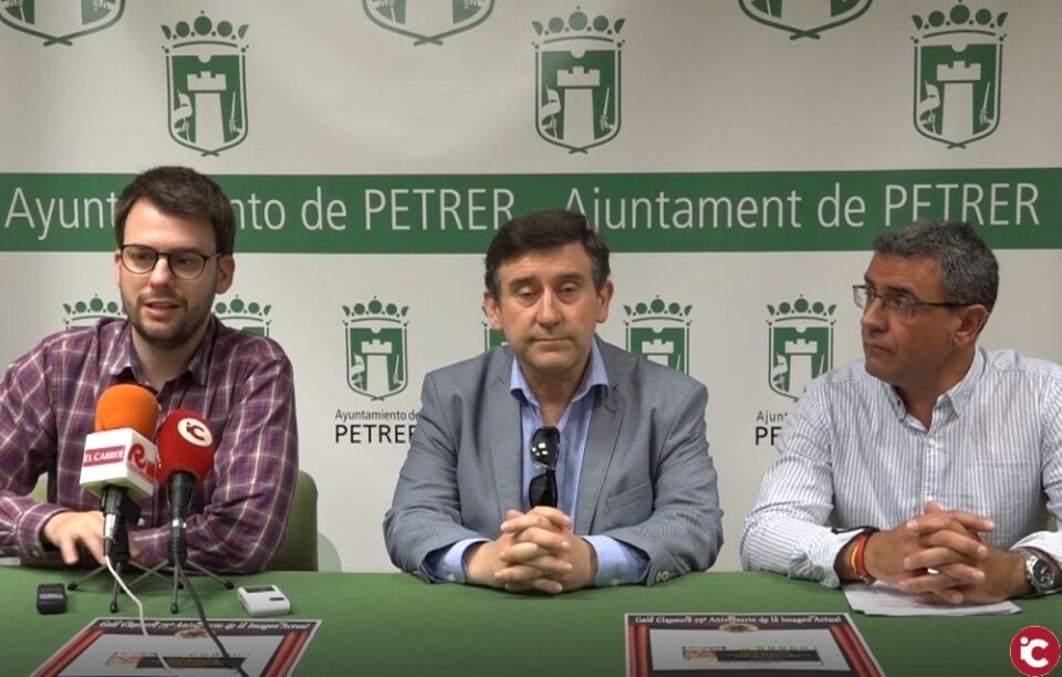 Petrer celebra una gala de clausura por el 75 aniversario de la imagen del Santísimo Cristo del Monte Calvario