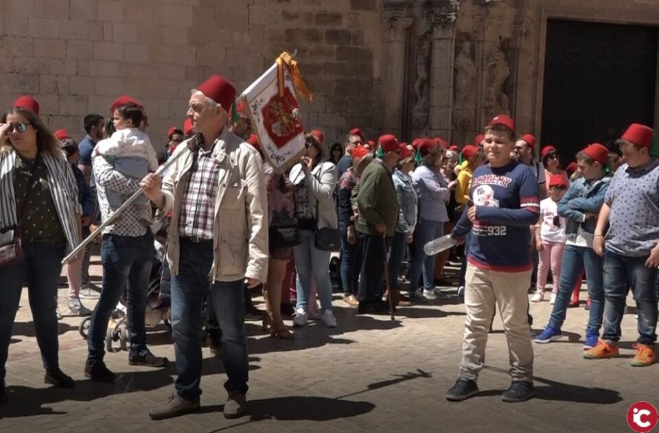 Les festes de Moros i Cristians arriben a Biar amb la desfilada dels Moros Vells