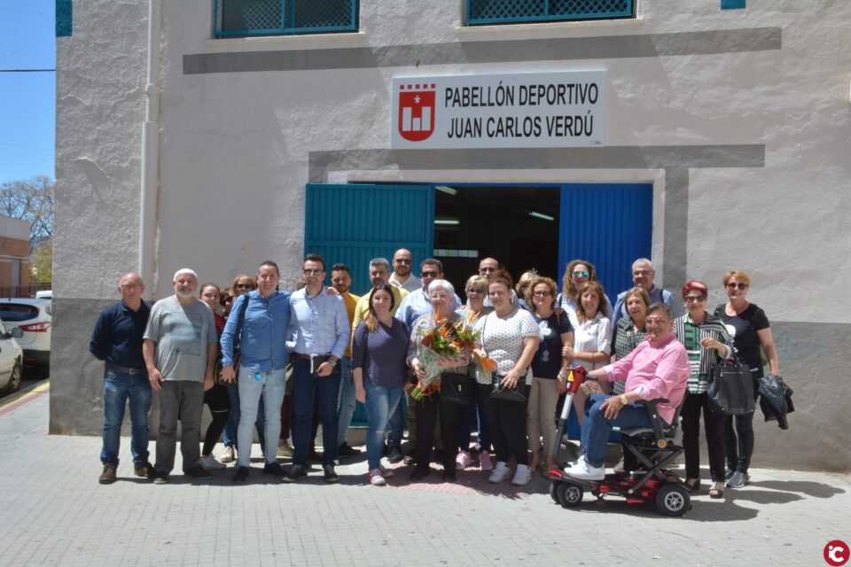 El Pabellón de Madera inaugura su nuevo nombre en honor al fundador del CD Papas la Muñeca
