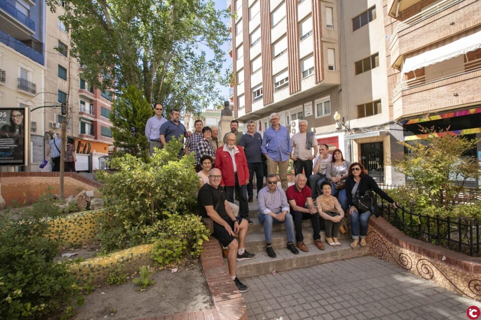 En la mañana del sábado 11 de mayo de 2019 se han inaugurado las siete exposiciones LIVE en los establecimientos colaboradores con la Agrupación Fotográfica Villena