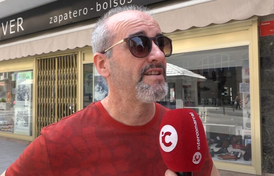 Tu opinión nos importa. ¿Qué le parece que el pregonero de Fiestas de Moros y Cristianos sea un vecino de Elda y no un personaje famoso?