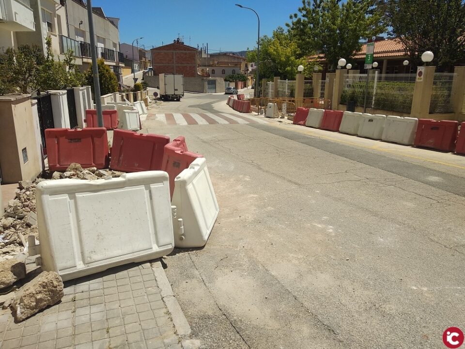En marcha las obras de renovación de infraestructuras hidráulica de agua potable y pavimentaciones en el barrio San Miguel