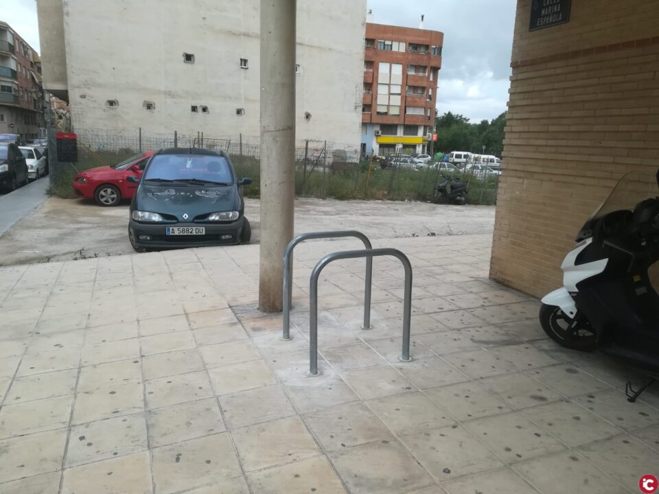 El Ayuntamiento de Elda instalará 25 aparcabicis en diferentes ubicaciones de la ciudad