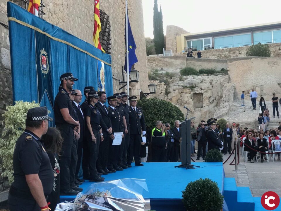 El alcalde anuncia la contratación de diez nuevos Policías Locales en la Junta de mañana para ampliar la Unidad Fox y destaca el éxito del operativo contra el botellón en Alicante que se salda con 436 actas en los dos fines de semana