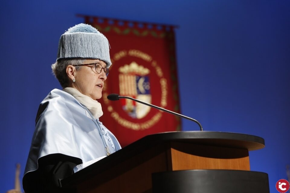 Teresa Ortiz: Representar simbólicamente la autoridad femenina en la ciencia es imprescindible para acabar con la persistente interinidad de las mujeres en la vida académica