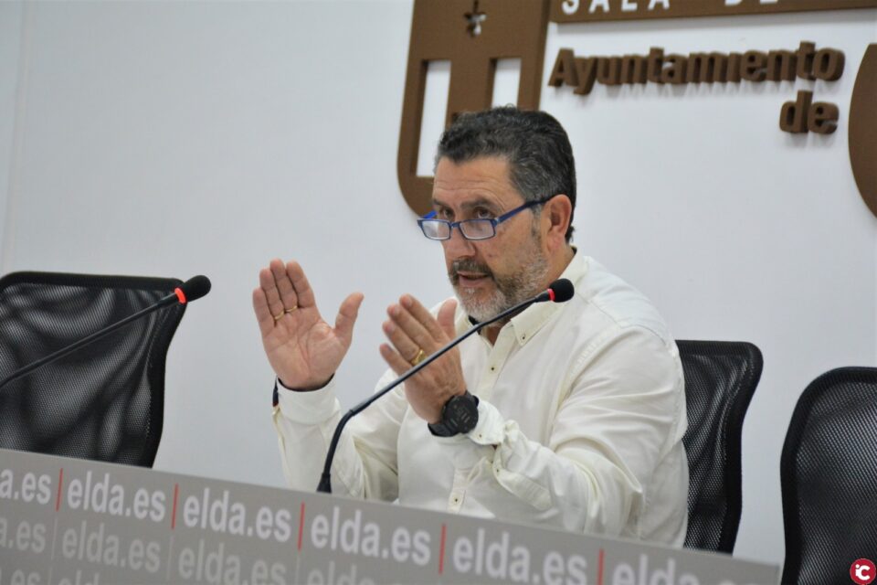 El Ayuntamiento de Elda aprueba las bases para las becas de transporte público universitario del curso 2018-2019
