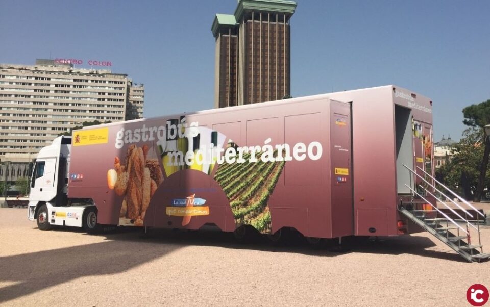 El Gastrobús Mediterráneo llega el lunes a Elda para dar a conocer los beneficios de la dieta mediterránea