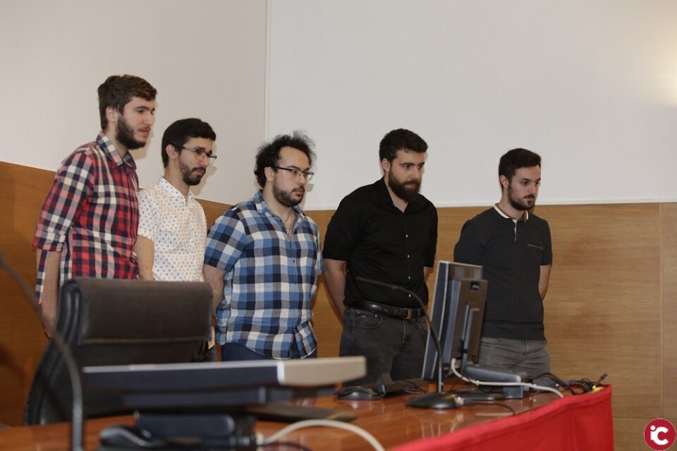 Alumnat de la Universitat d'Alacant rep la valoració del seu treball en el grau en Enginyeria Multimèdia