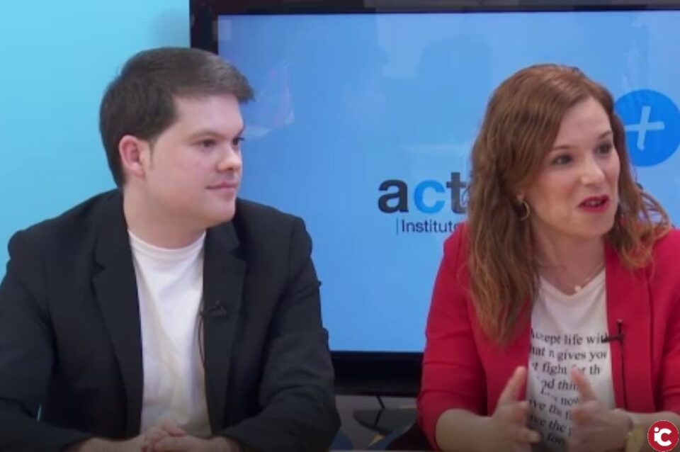 Programa "Actitudes Positivas" con Alberto Aredia y Elena Romaguera sobre "RH en positiu"