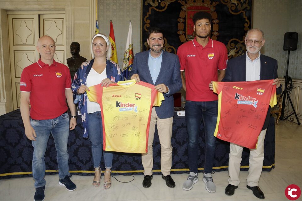Alicante vuelve a disfrutar tras 20 años de dos partidos de las selecciones españolas de Voleibol masculinas y femeninas