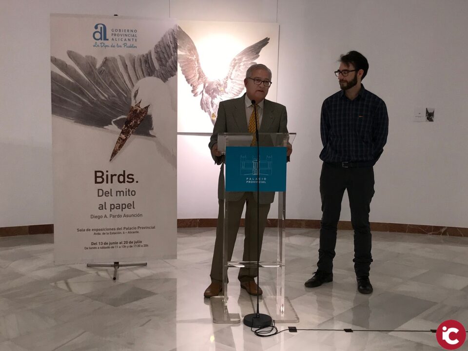 Diego Alberto Pardo Asunción expone en el Palacio Provincial su última colección formada por una serie de dibujos